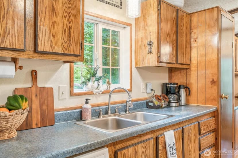 Property photo for 18330 Jim Creek Road, Arlington photo 11