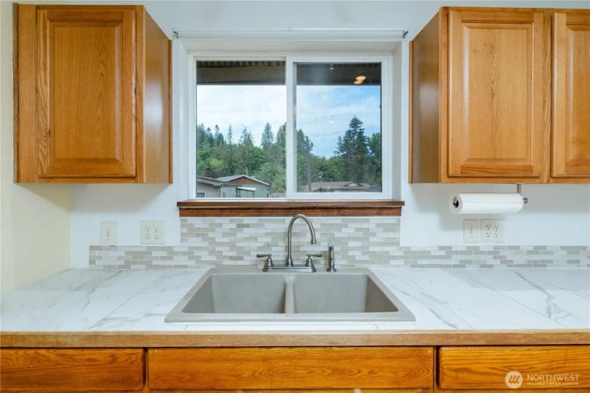 Property photo for 33 S Maple Lane, Port Angeles photo 14