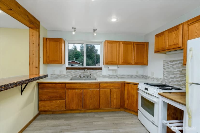 Property photo for 33 S Maple Lane, Port Angeles photo 17