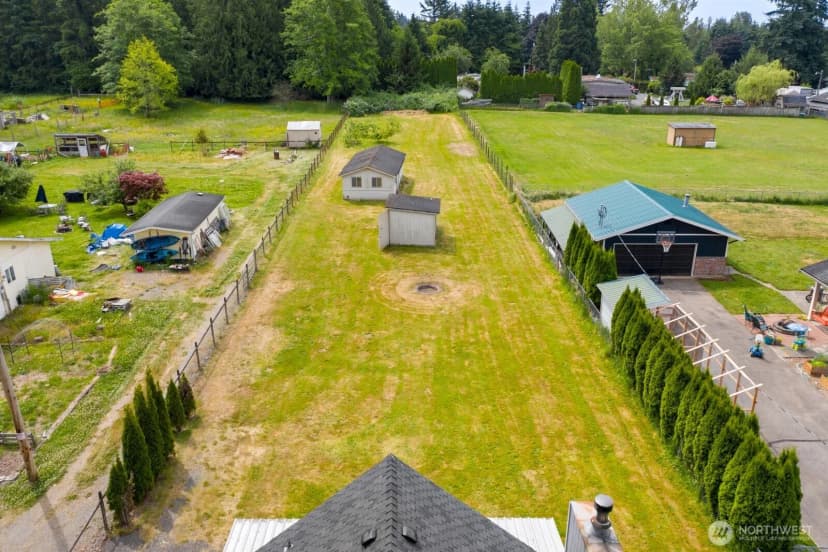 Property photo for 14226 44th Street Ne, Lake Stevens photo 3
