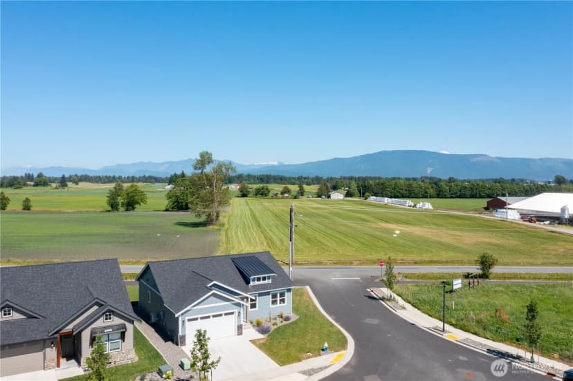 Property photo for 1500 Bowfin Court, Lynden photo 2