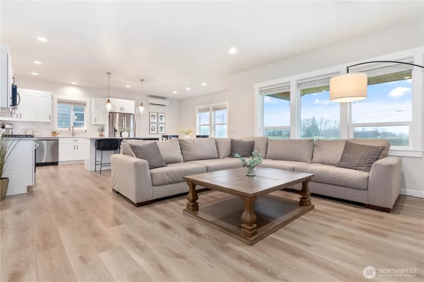 Property photo for 1500 Bowfin Court, Lynden photo 6
