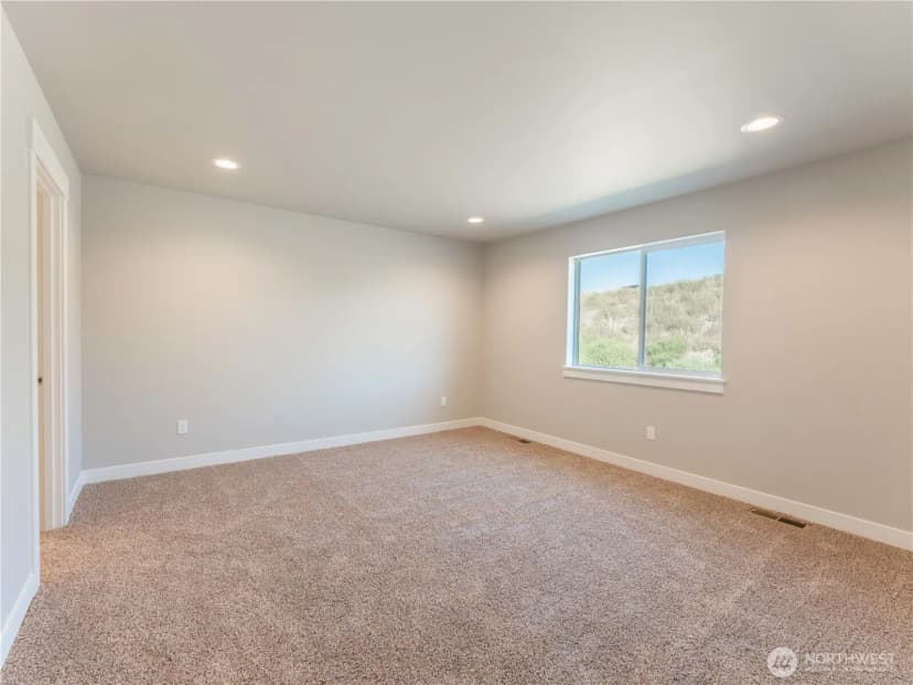 Property photo for 22 Salmon Drive, Wenatchee photo 12