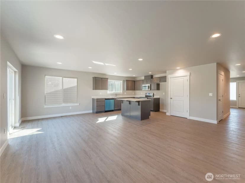 Property photo for 22 Salmon Drive, Wenatchee photo 6