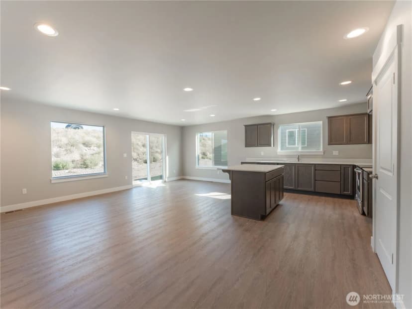 Property photo for 22 Salmon Drive, Wenatchee photo 9