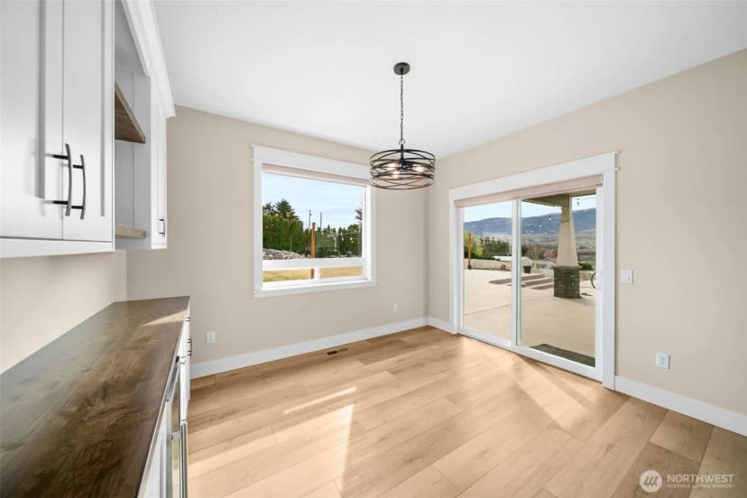 Property photo for 821 S Mary Avenue, East Wenatchee photo 14