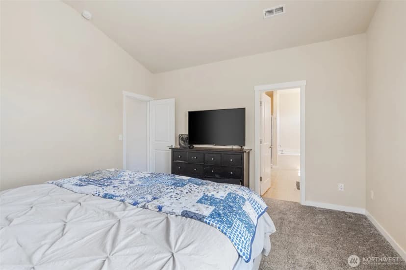 Property photo for 5215 53rd Avenue Se, Lacey photo 27