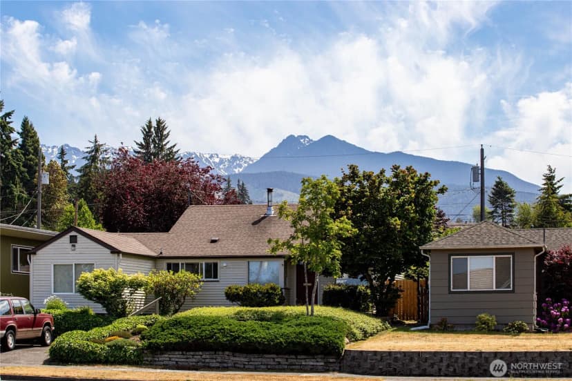 Property photo for 1415 E 2nd Street, Port Angeles photo 3