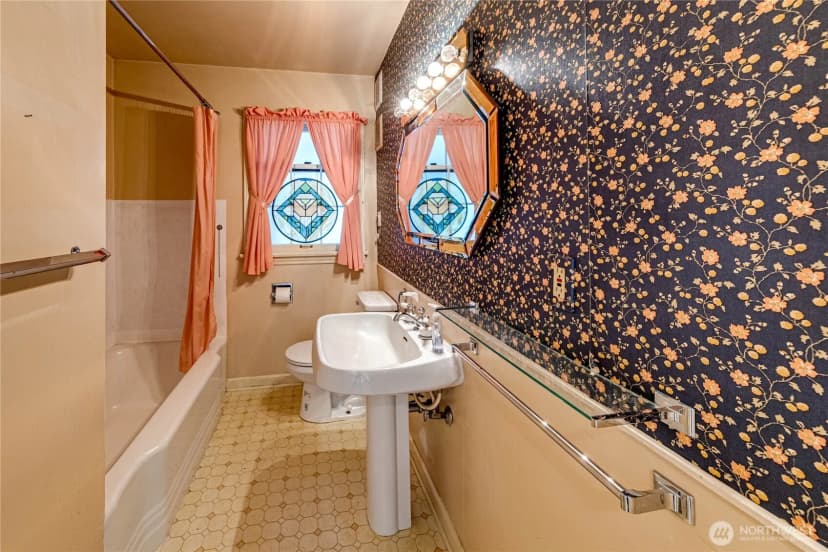 Property photo for 1415 E 2nd Street, Port Angeles photo 19