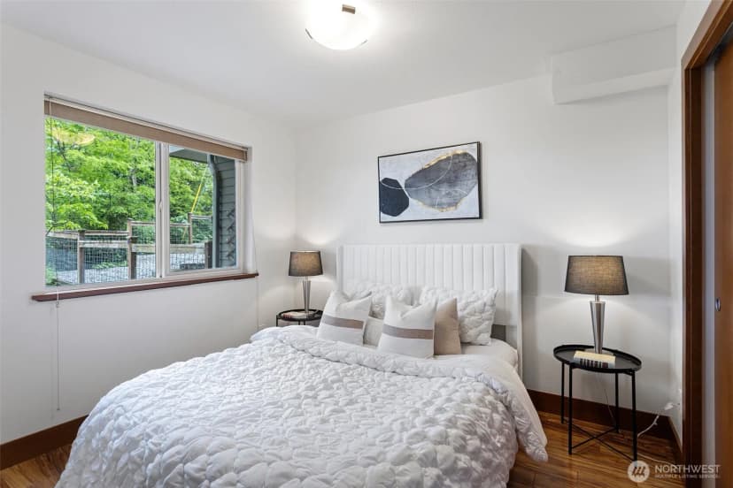 Property photo for 566 Mcgraw Street, Seattle photo 11