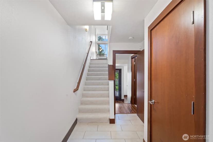 Property photo for 566 Mcgraw Street, Seattle photo 31