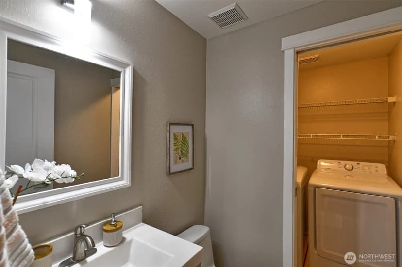 Property photo for 3030 128th Avenue Se #6, Bellevue photo 11