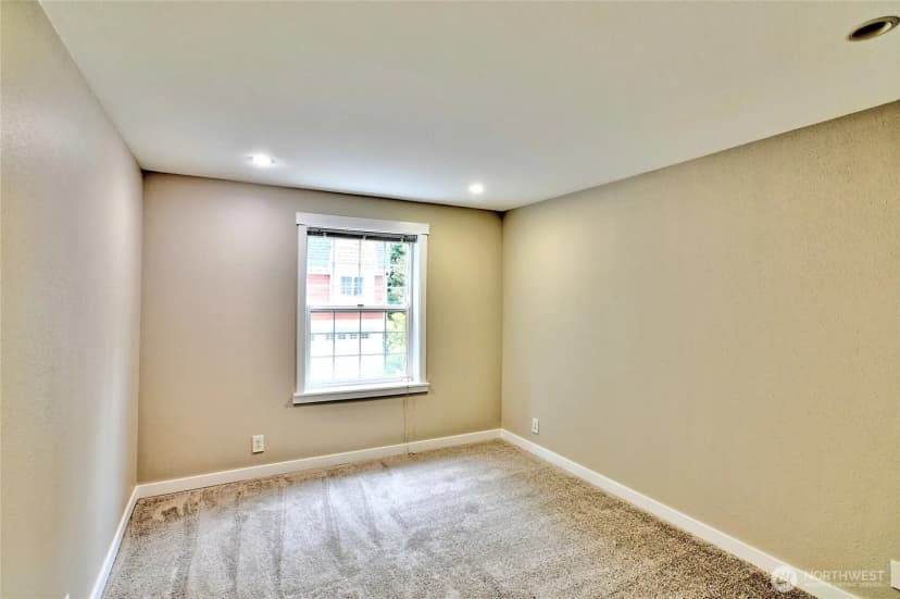 Property photo for 3030 128th Avenue Se #6, Bellevue photo 19