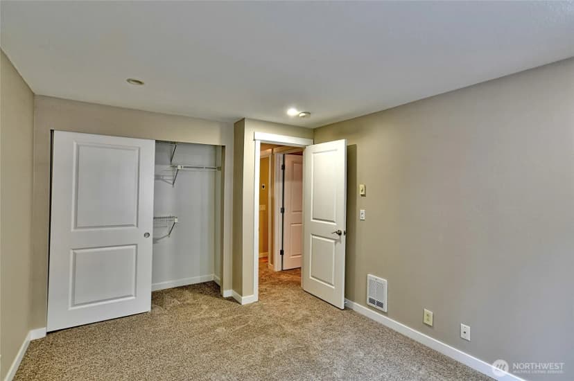 Property photo for 3030 128th Avenue Se #6, Bellevue photo 20