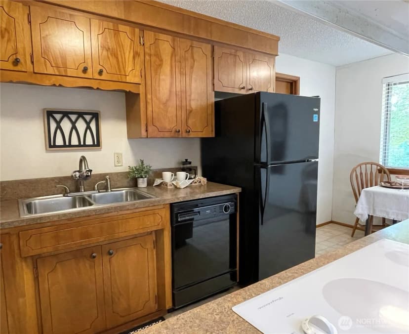 Property photo for 14515 25th Avenue Ct E, Tacoma photo 11