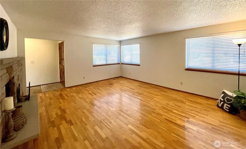 Property photo for 14515 25th Avenue Ct E, Tacoma photo 7