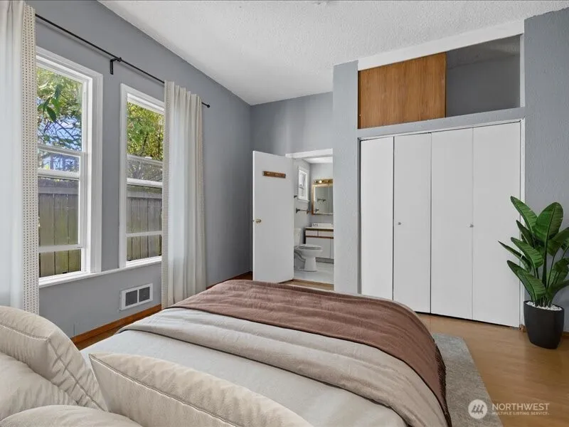 Property photo for 918 23rd Avenue, Seattle photo 22