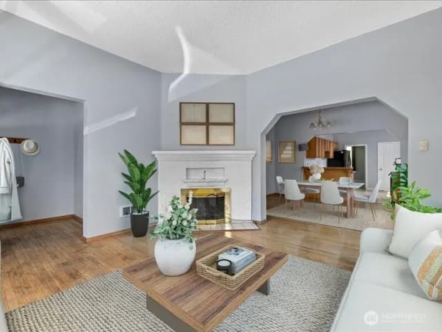 Property photo for 918 23rd Avenue, Seattle photo 4