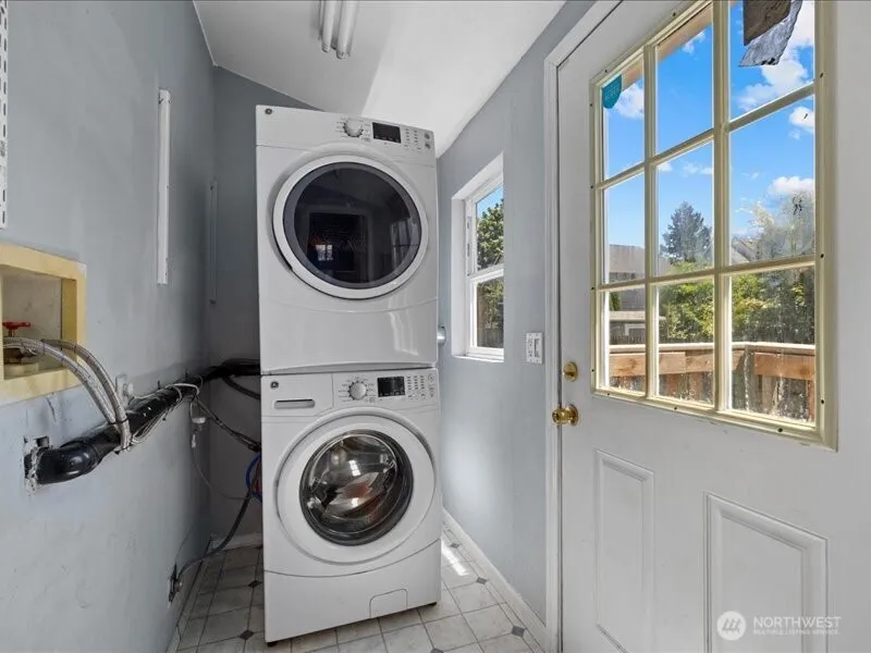 Property photo for 918 23rd Avenue, Seattle photo 16