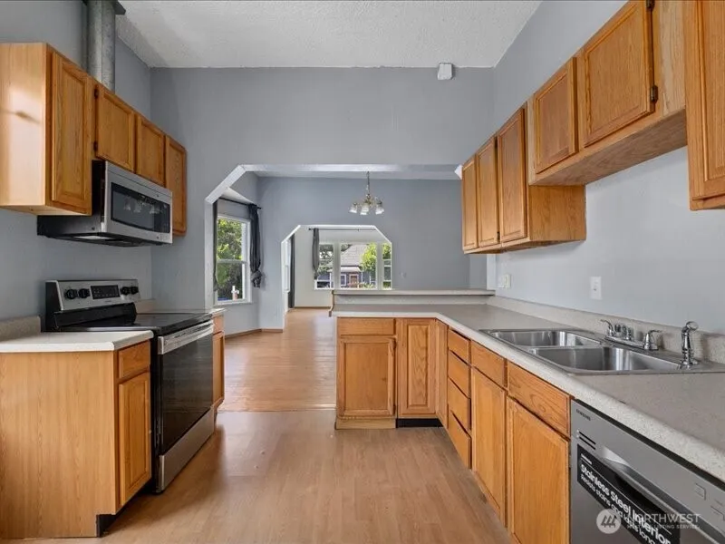 Property photo for 918 23rd Avenue, Seattle photo 13