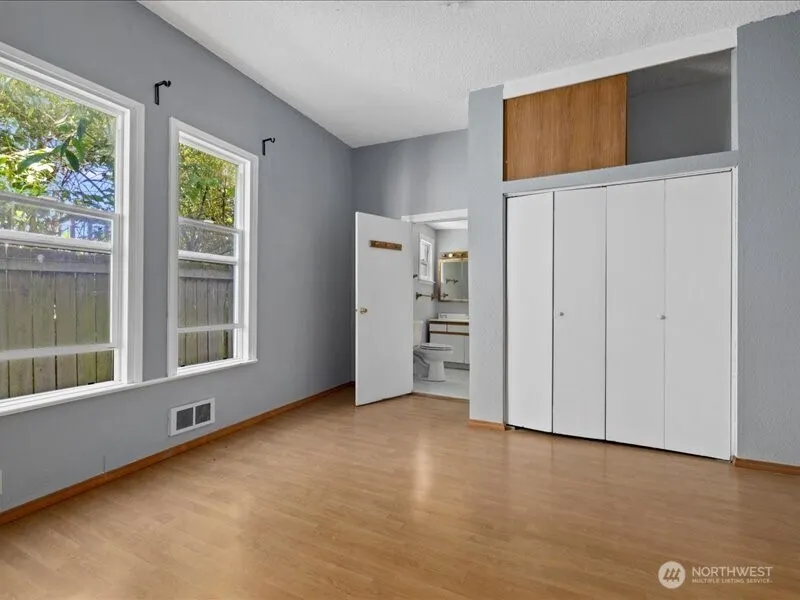 Property photo for 918 23rd Avenue, Seattle photo 23