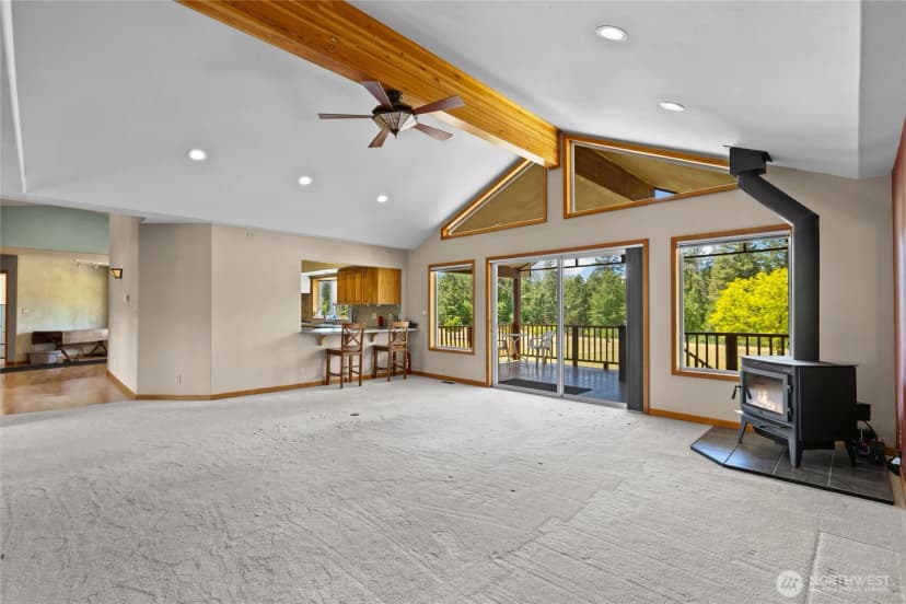 Property photo for 301 Quail Valley Road, Cle Elum photo 3