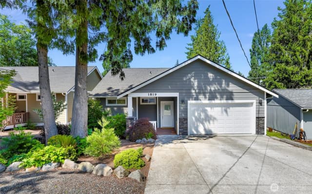 Property photo for 1819 Olympic Place, Bellingham