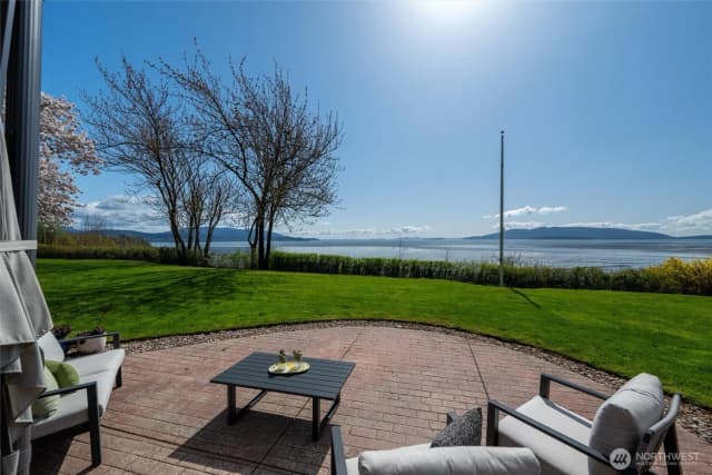 Property photo for 3851 Cliffside Drive, Bellingham photo 5