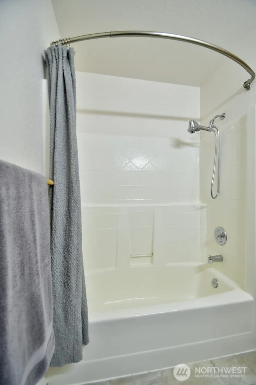 Property photo for 4312 Lafayette Lane Se, Lacey photo 32