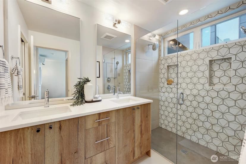 Property photo for 1307 31st Avenue S, Seattle photo 26