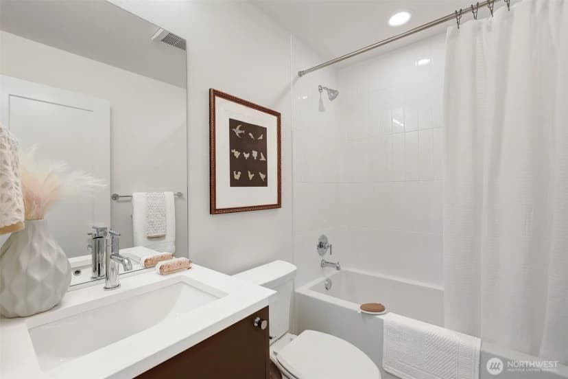 Property photo for 1307 31st Avenue S, Seattle photo 7