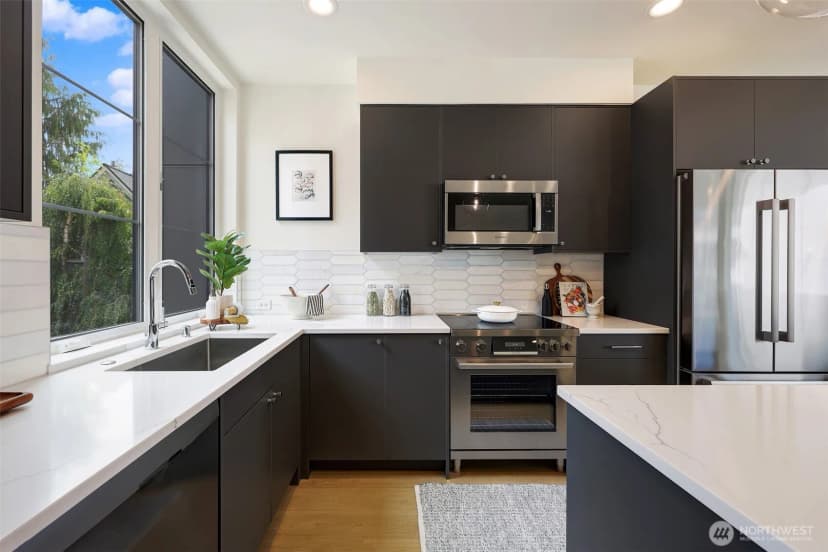 Property photo for 1307 31st Avenue S, Seattle photo 17