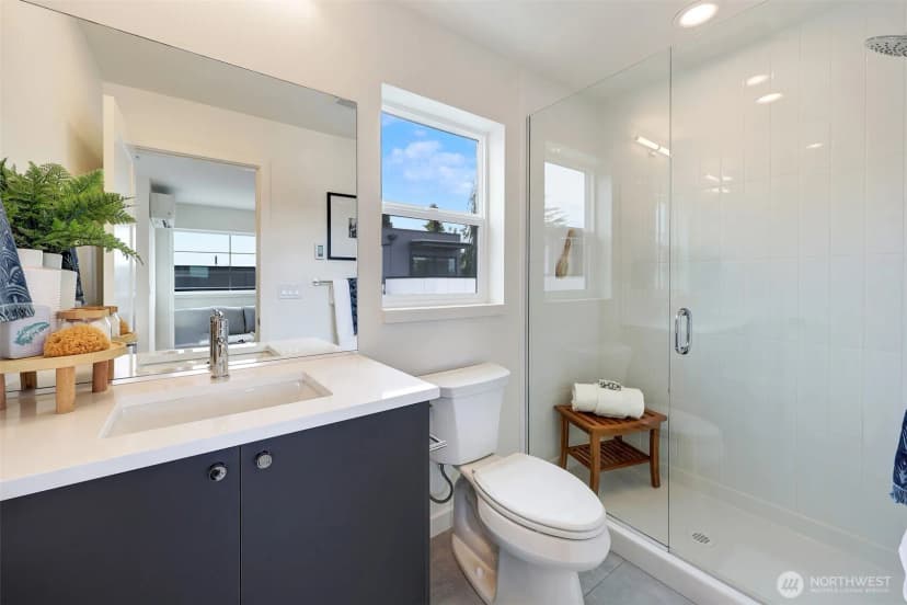 Property photo for 1307 31st Avenue S, Seattle photo 32