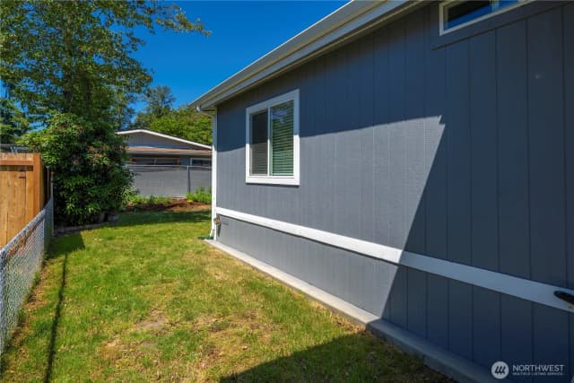 Property photo for 22627 112th Avenue Se, Kent photo 5