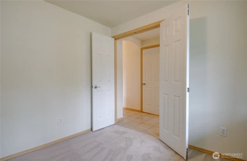 Property photo for 6120 73rd Avenue Ne, Marysville photo 5