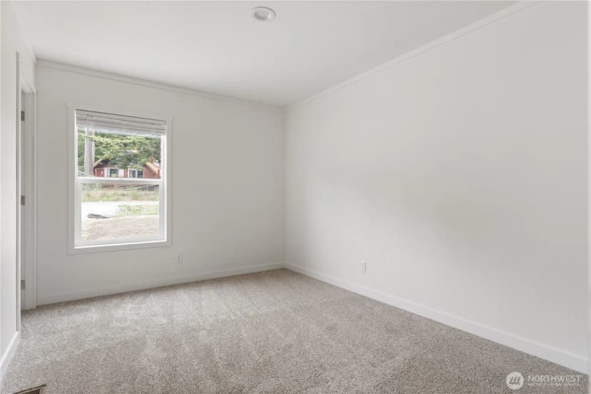 Property photo for 4359 Childrens Avenue, Oak Harbor photo 16