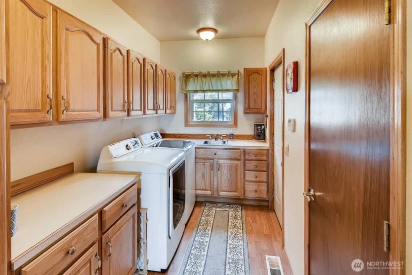 Property photo for 23309 J Place, Ocean Park photo 11