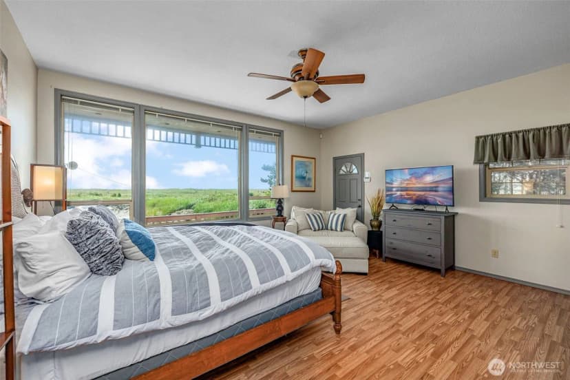 Property photo for 23309 J Place, Ocean Park photo 16