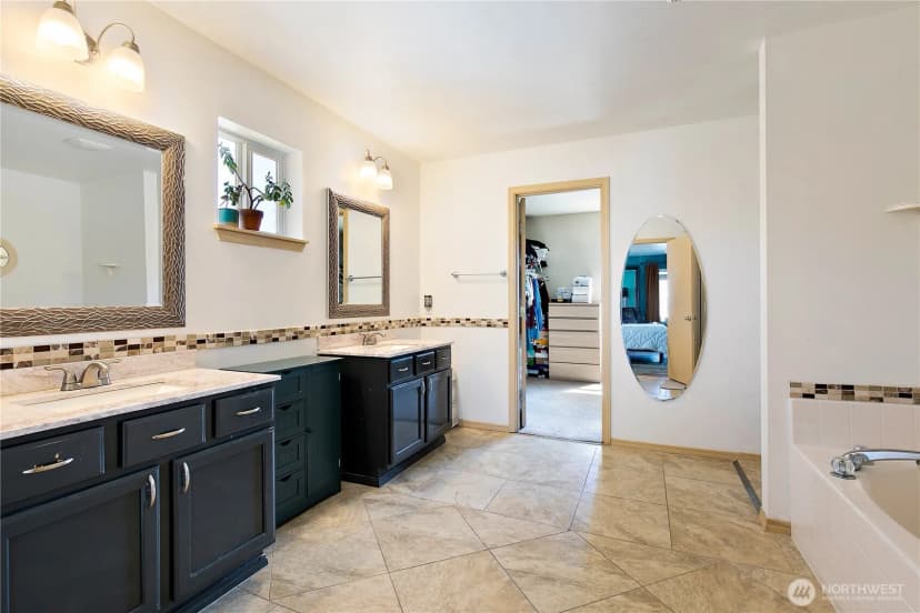 Property photo for 29745 214th Avenue Se, Kent photo 19