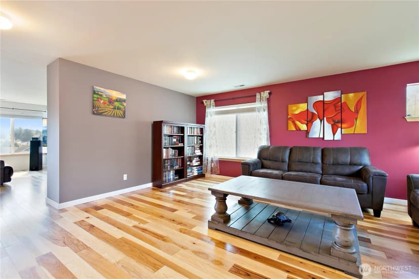 Property photo for 29745 214th Avenue Se, Kent photo 4