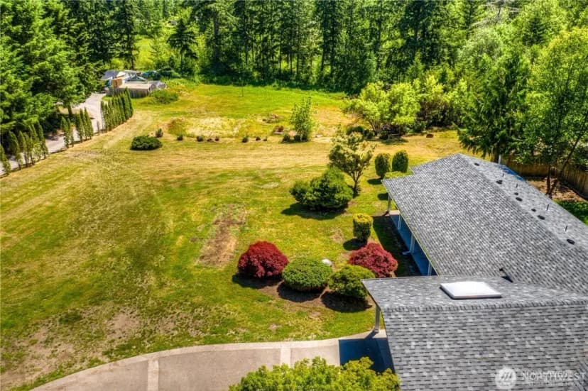Property photo for 32407 72nd Avenue S, Roy photo 16