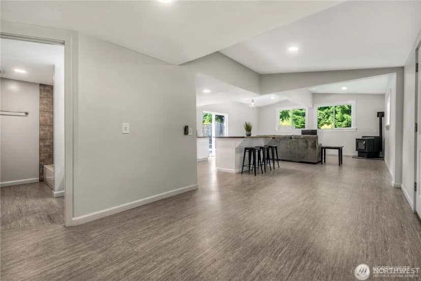 Property photo for 32407 72nd Avenue S, Roy photo 5