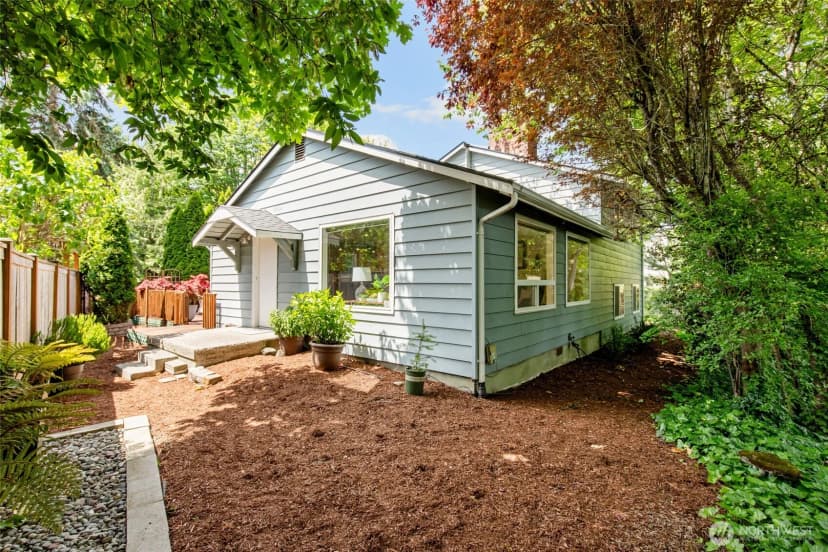 Property photo for 19508 23rd Avenue Ne, Shoreline photo 35