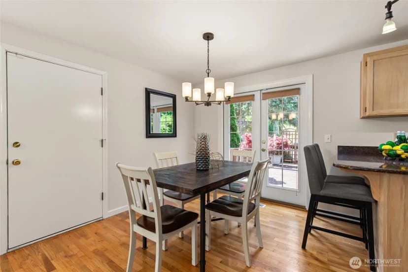 Property photo for 19508 23rd Avenue Ne, Shoreline photo 17