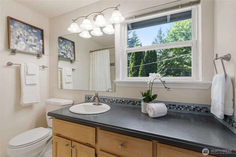 Property photo for 19508 23rd Avenue Ne, Shoreline photo 27