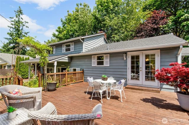 Property photo for 19508 23rd Avenue Ne, Shoreline
