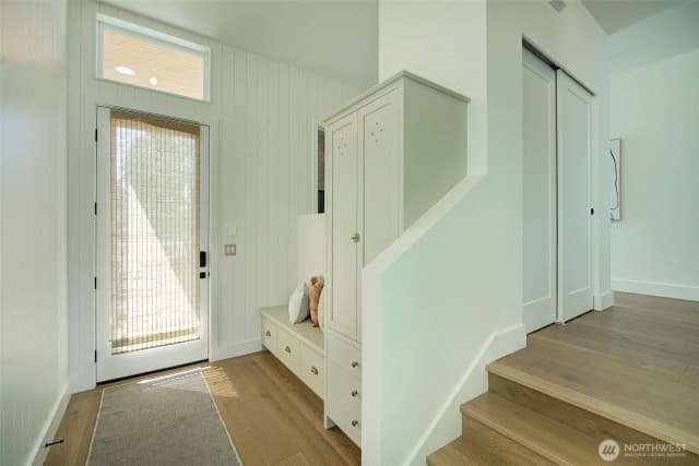 Property photo for 9208 11th Avenue Nw, Seattle photo 3
