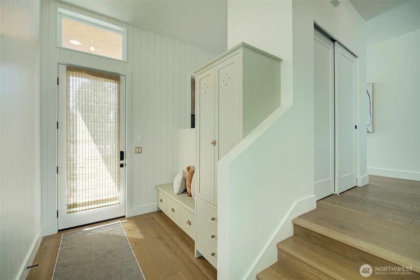 Property photo for 9208 11th Avenue Nw, Seattle photo 3