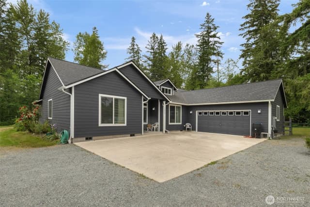 Property photo for 13920 273rd Street East, Graham