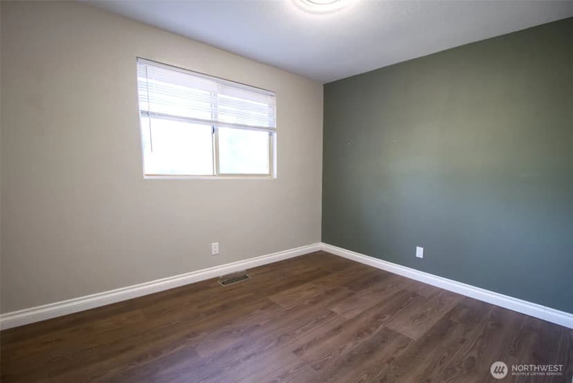 Property photo for 2809 112th Place Se, Everett photo 13